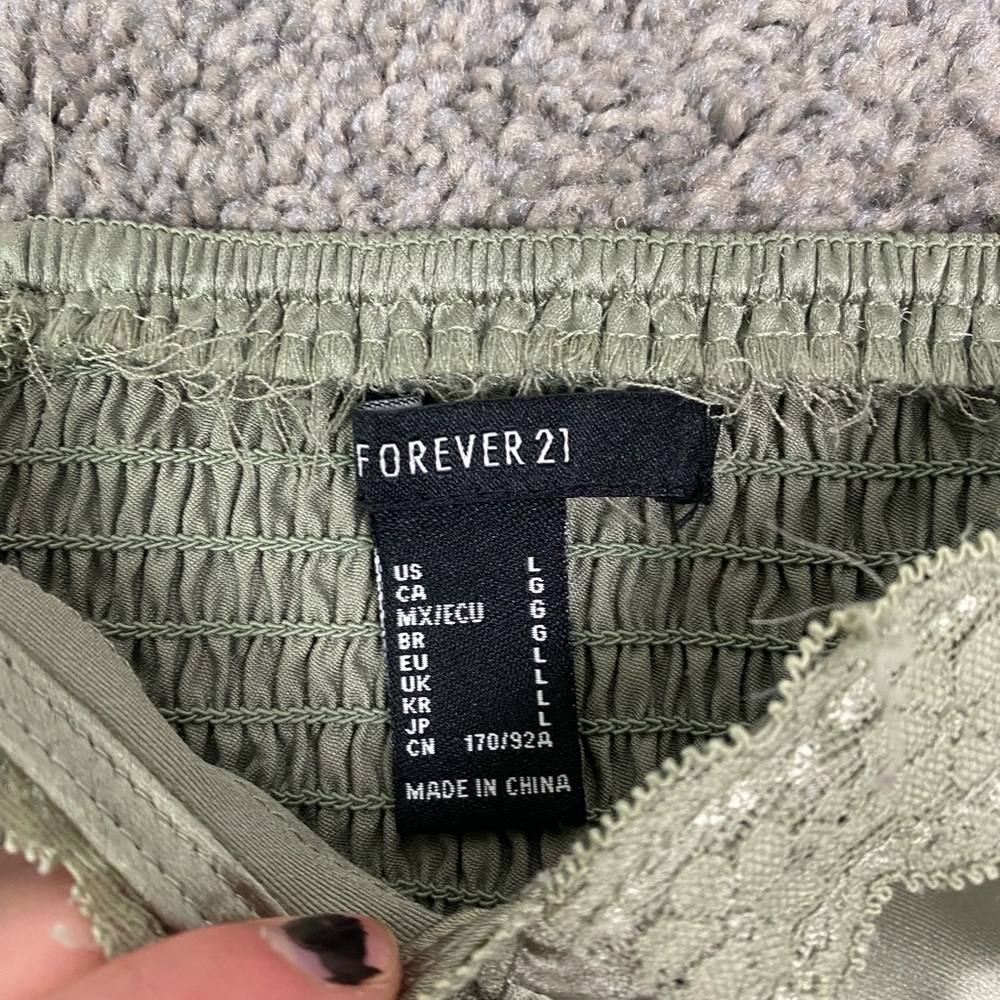 Green puffy tshirt‎ cropped - Picture 4 of 6